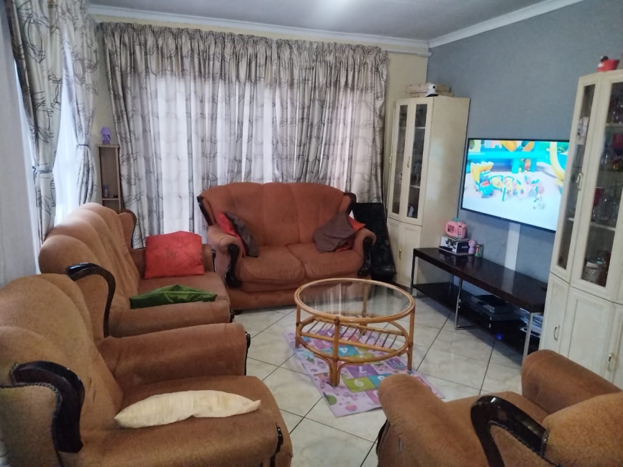 2 Bedroom Property for Sale in Birch Acres Gauteng