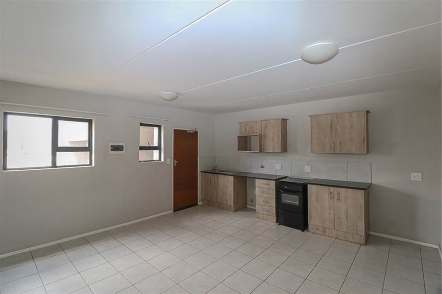 To Let 3 Bedroom Property for Rent in Kenleaf Gauteng