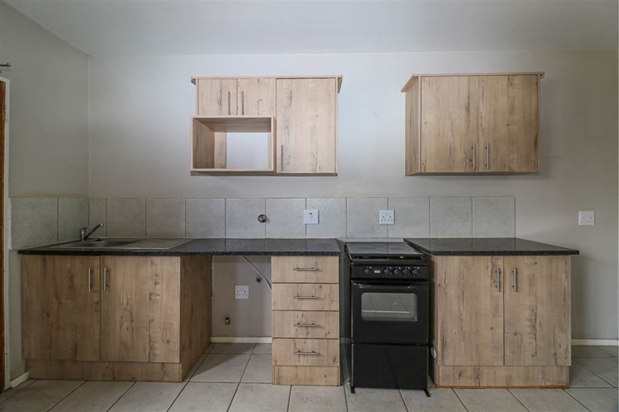 To Let 3 Bedroom Property for Rent in Kenleaf Gauteng