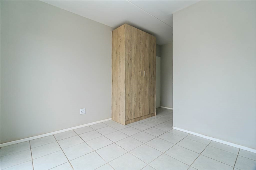 To Let 3 Bedroom Property for Rent in Kenleaf Gauteng