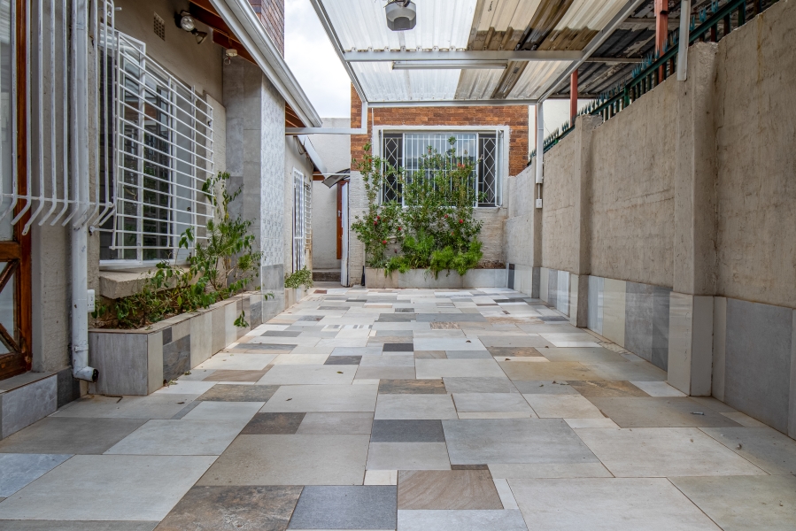 4 Bedroom Property for Sale in Selwyn Gauteng