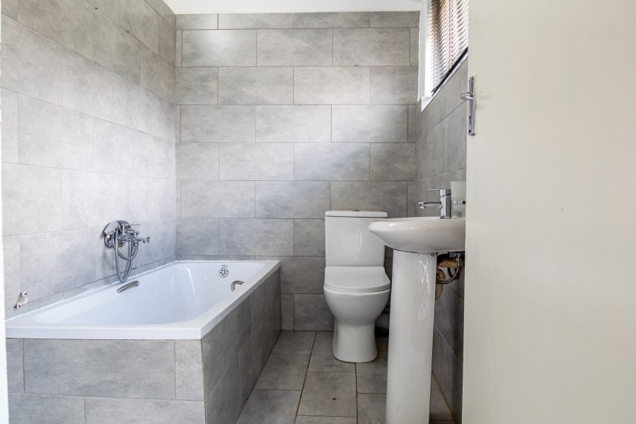 4 Bedroom Property for Sale in Selwyn Gauteng