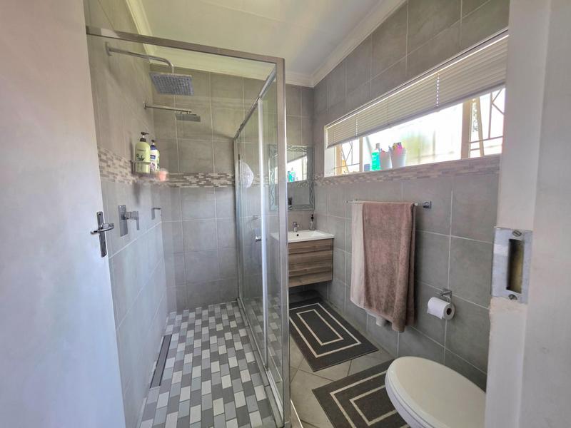 4 Bedroom Property for Sale in Freeway Park Gauteng