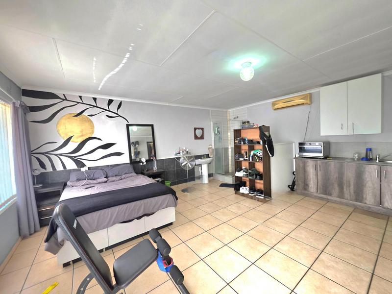 4 Bedroom Property for Sale in Freeway Park Gauteng