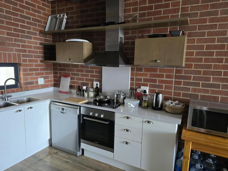 To Let 2 Bedroom Property for Rent in Rosebank Gauteng