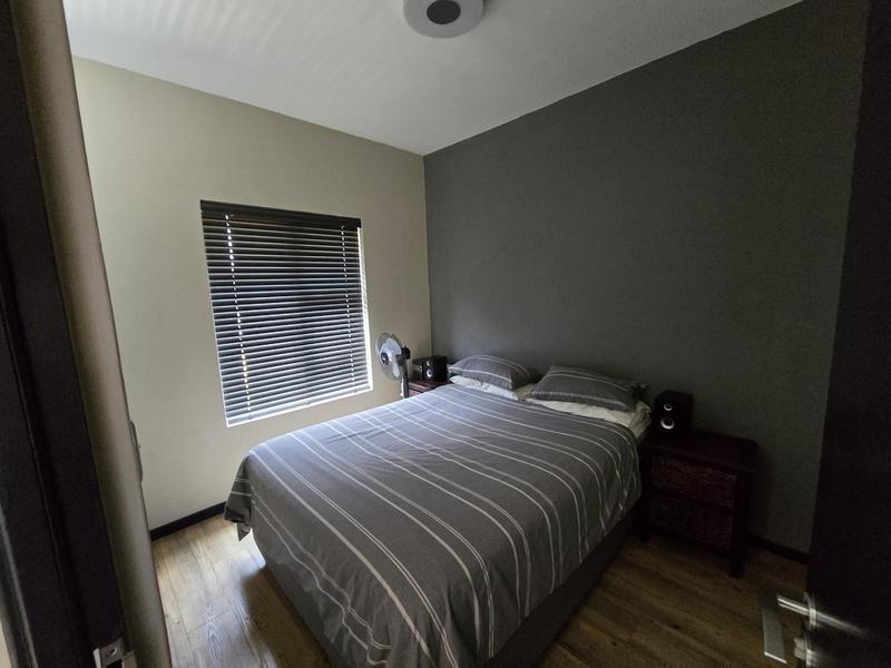 To Let 2 Bedroom Property for Rent in Rosebank Gauteng