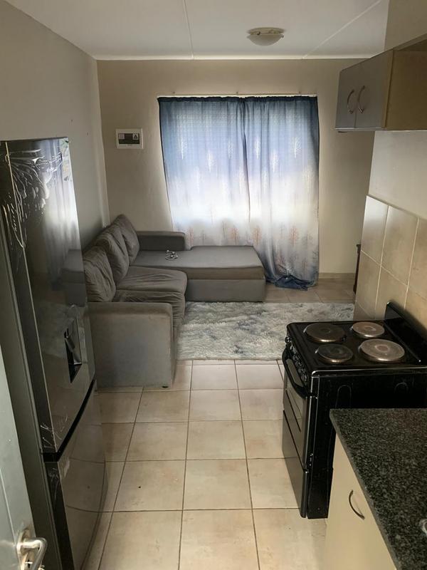 To Let 2 Bedroom Property for Rent in Fleurhof Gauteng