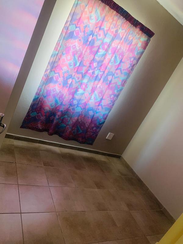 To Let 2 Bedroom Property for Rent in Fleurhof Gauteng