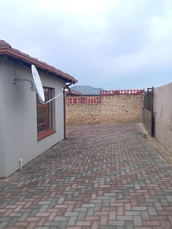 To Let 3 Bedroom Property for Rent in Mindalore Gauteng