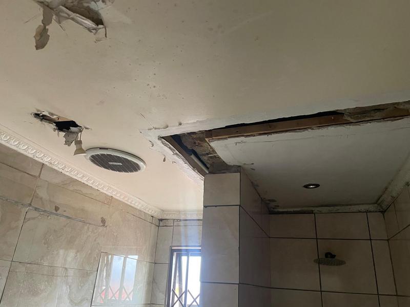 6 Bedroom Property for Sale in Moroka Gauteng