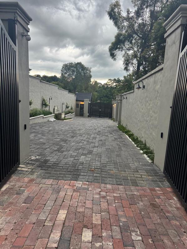 To Let 1 Bedroom Property for Rent in Bryanston Gauteng