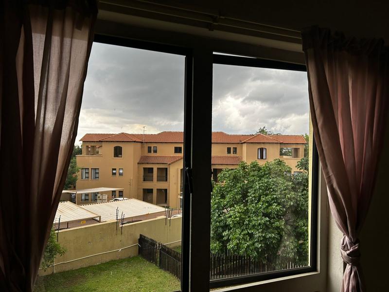 2 Bedroom Property for Sale in Noordwyk Gauteng