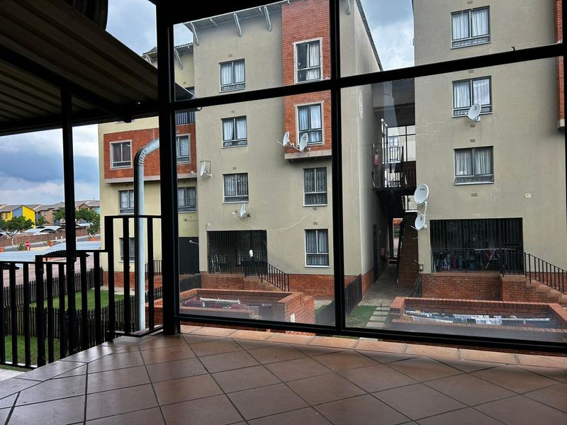 2 Bedroom Property for Sale in Noordwyk Gauteng