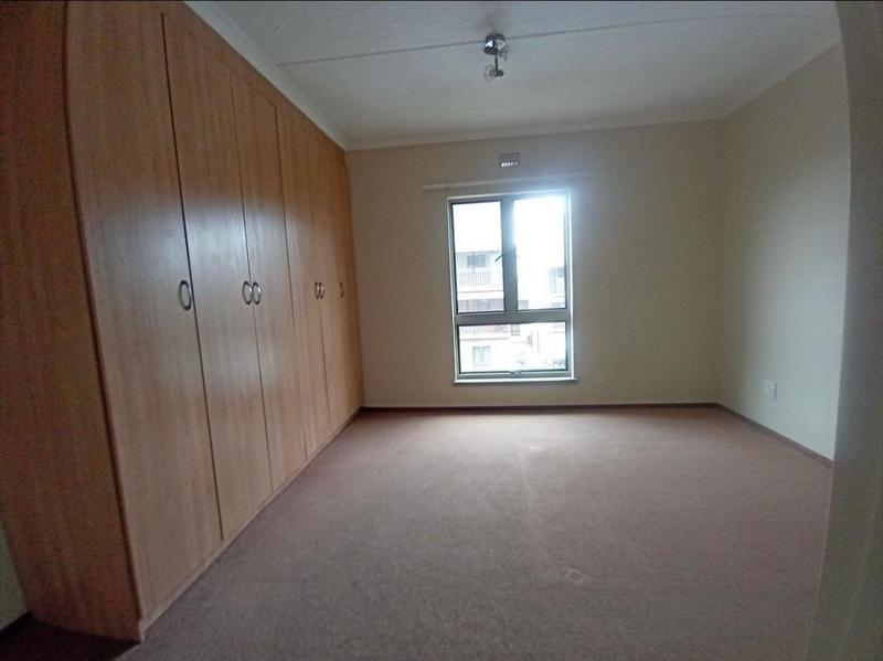 2 Bedroom Property for Sale in Noordwyk Gauteng