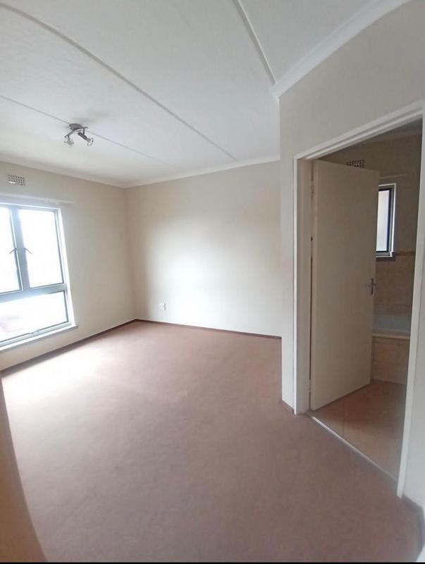 2 Bedroom Property for Sale in Noordwyk Gauteng