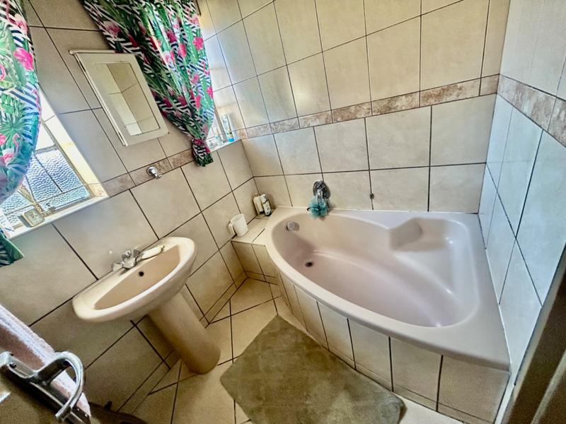 3 Bedroom Property for Sale in Vanderbijlpark CE 2 Gauteng