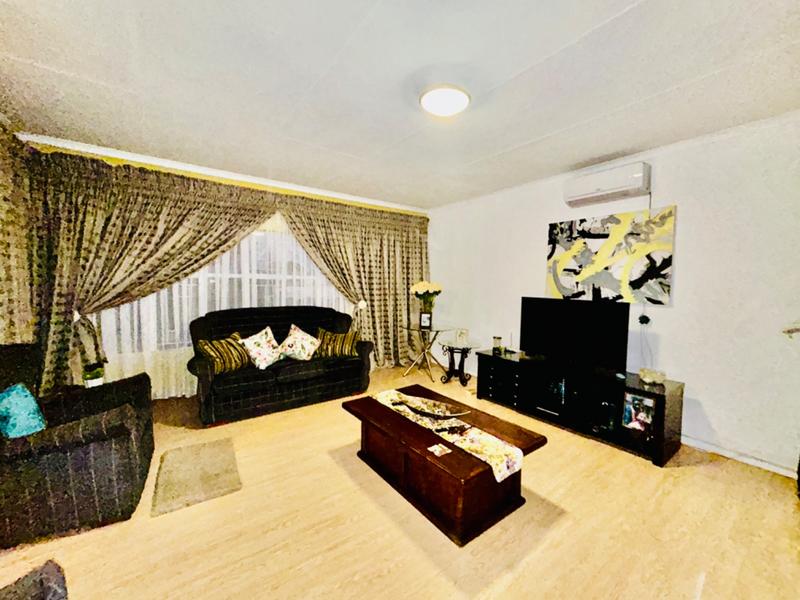 3 Bedroom Property for Sale in Vanderbijlpark CE 4 Gauteng