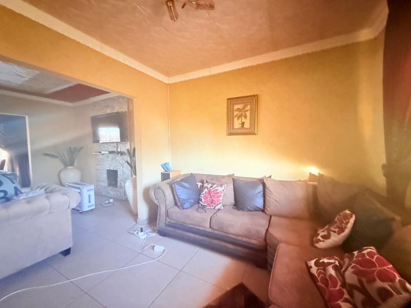 3 Bedroom Property for Sale in Vanderbijlpark CW 5 Gauteng