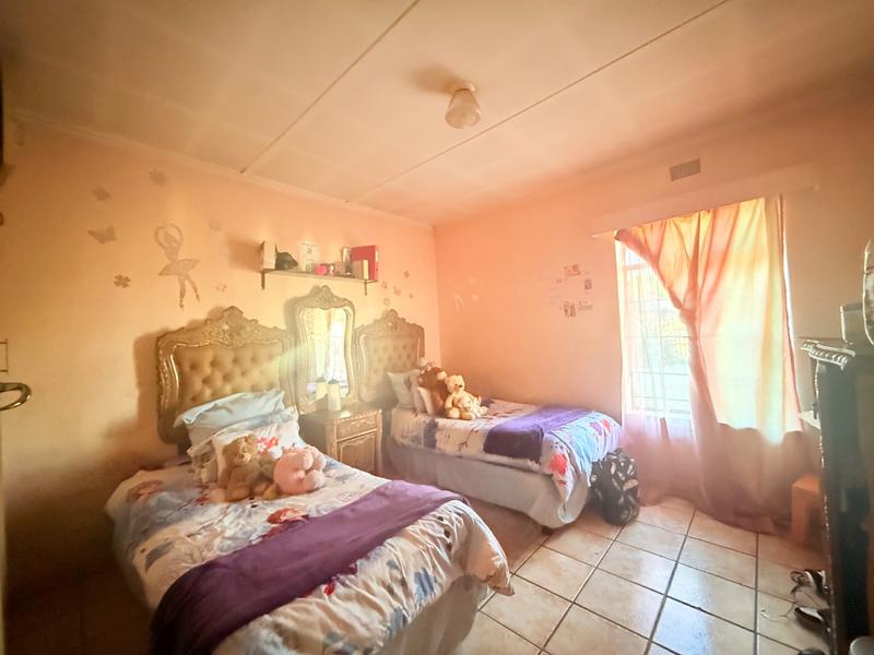 3 Bedroom Property for Sale in Vanderbijlpark CW 5 Gauteng