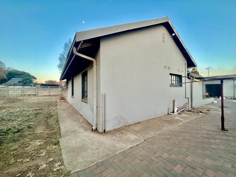 3 Bedroom Property for Sale in Vanderbijlpark Cw 6 Gauteng
