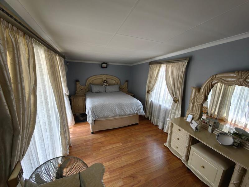 4 Bedroom Property for Sale in Vanderbijlpark SE 1 Gauteng