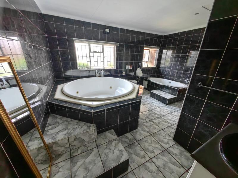4 Bedroom Property for Sale in Vanderbijlpark SE 1 Gauteng