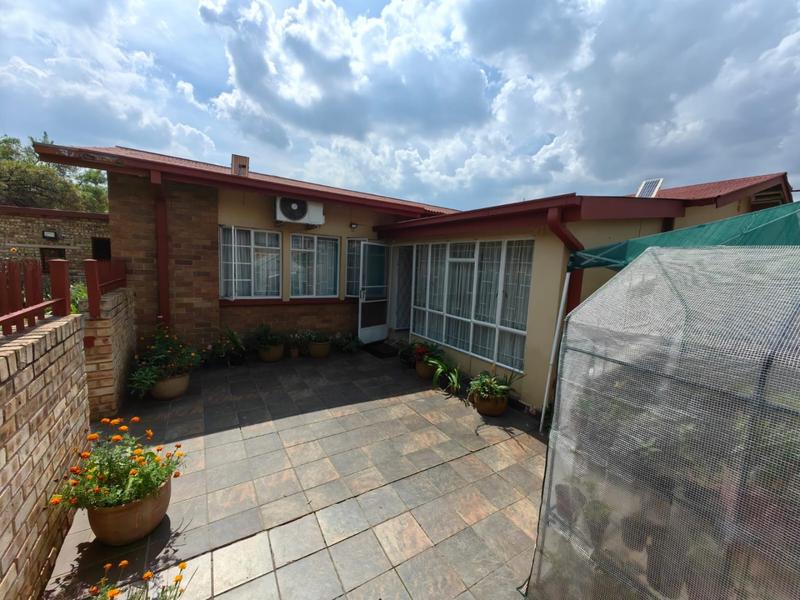 4 Bedroom Property for Sale in Vanderbijlpark SE 1 Gauteng