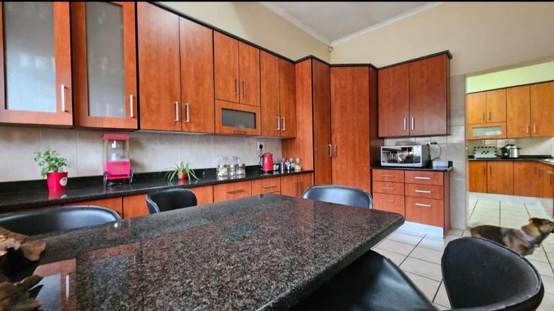 5 Bedroom Property for Sale in Vanderbijlpark Sw 2 Gauteng