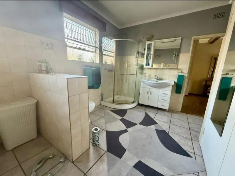 5 Bedroom Property for Sale in Vanderbijlpark Sw 2 Gauteng