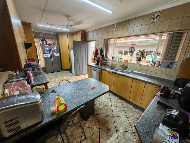 3 Bedroom Property for Sale in Vanderbijlpark SW 5 Gauteng