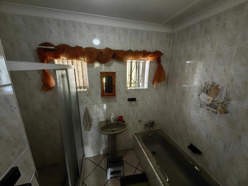 3 Bedroom Property for Sale in Vanderbijlpark SW 5 Gauteng