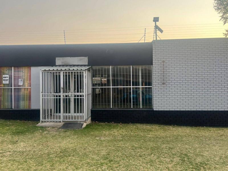 To Let commercial Property for Rent in Geduld Gauteng