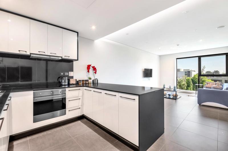 To Let 1 Bedroom Property for Rent in Rosebank Gauteng