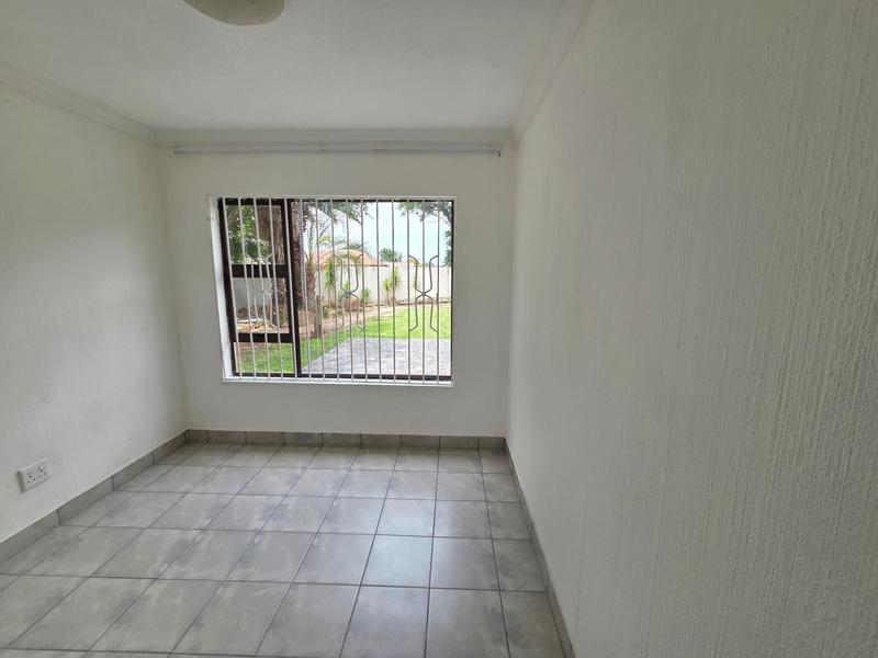 To Let 1 Bedroom Property for Rent in Buccleuch Gauteng