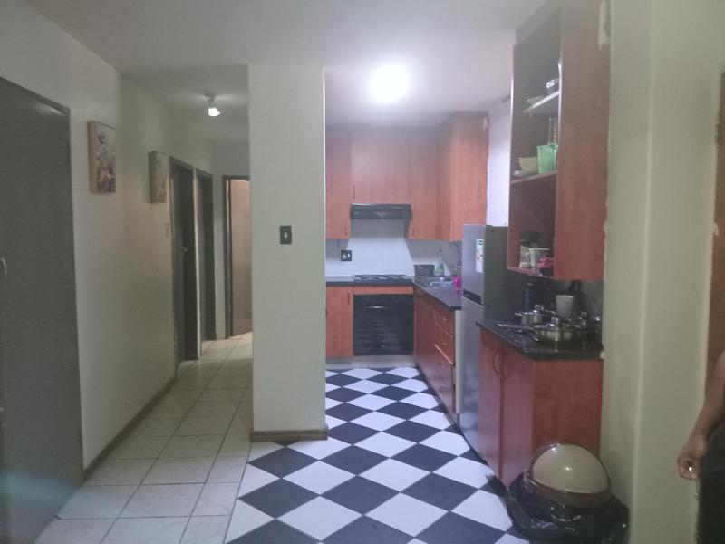 To Let 3 Bedroom Property for Rent in Gezina Gauteng