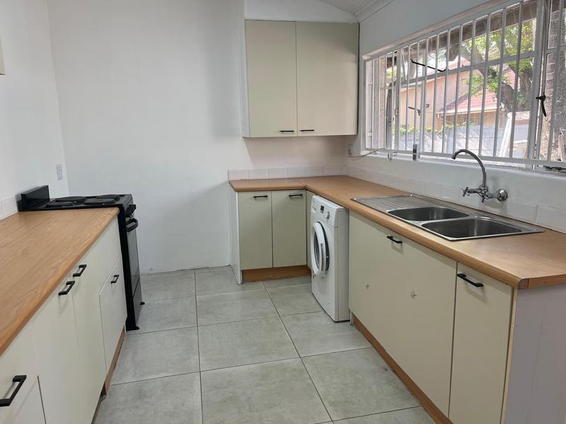 To Let 2 Bedroom Property for Rent in Blairgowrie Gauteng