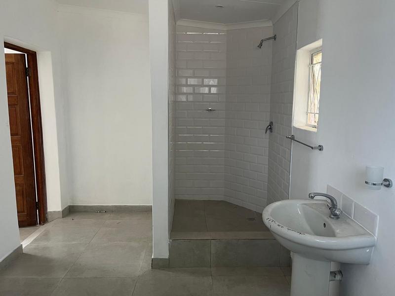 To Let 2 Bedroom Property for Rent in Blairgowrie Gauteng