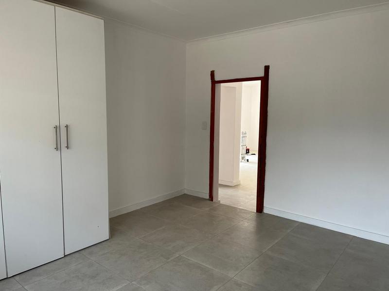 To Let 2 Bedroom Property for Rent in Blairgowrie Gauteng