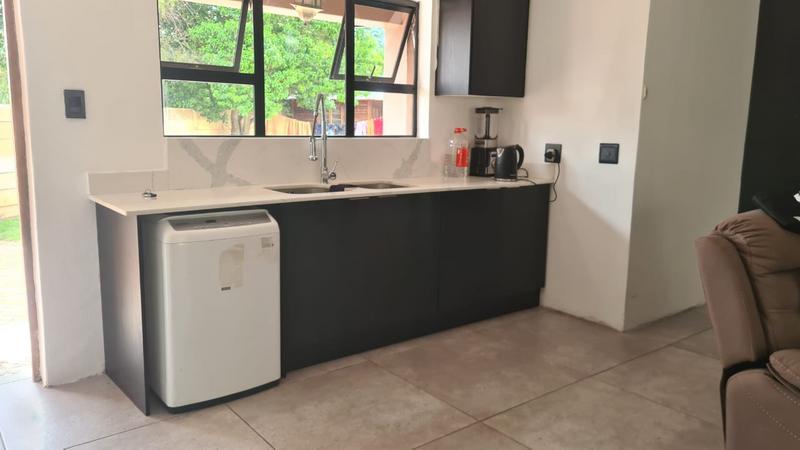 To Let 3 Bedroom Property for Rent in Vorna Valley Gauteng