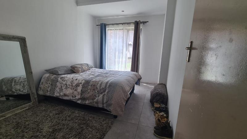 To Let 3 Bedroom Property for Rent in Vorna Valley Gauteng
