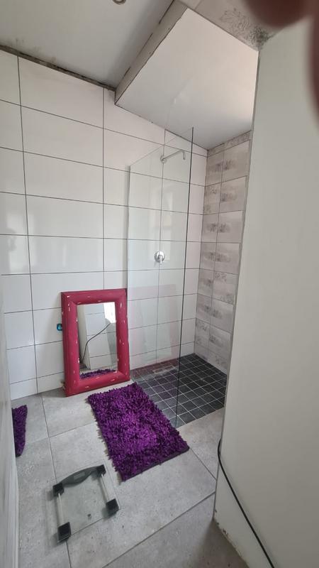 To Let 3 Bedroom Property for Rent in Vorna Valley Gauteng