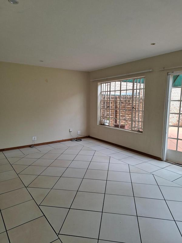 To Let 3 Bedroom Property for Rent in Clubview Gauteng