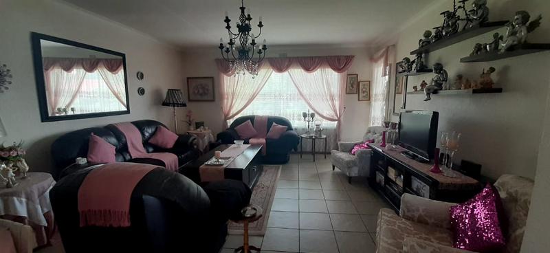 To Let 2 Bedroom Property for Rent in Rant En Dal Gauteng