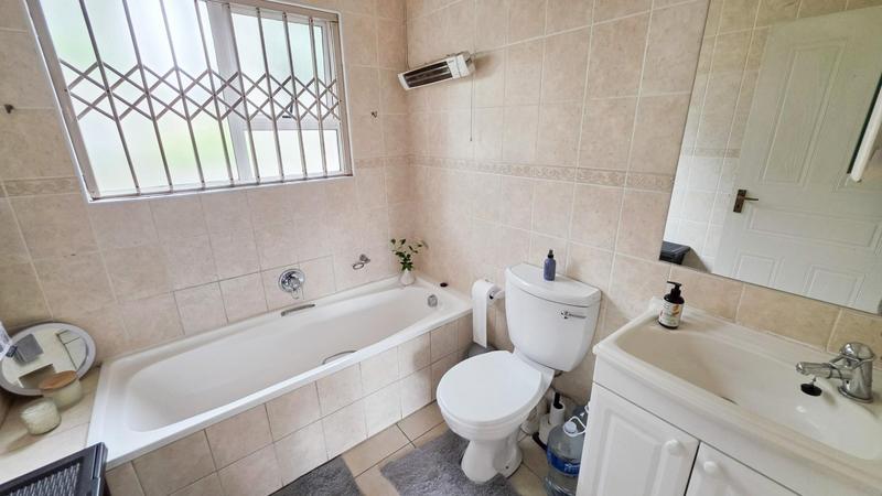 3 Bedroom Property for Sale in Gallo Manor Gauteng