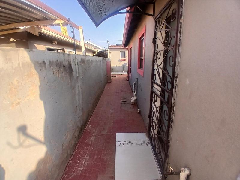 2 Bedroom Property for Sale in Mahube Valley Gauteng