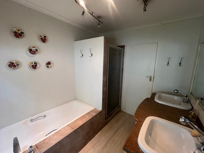 To Let 3 Bedroom Property for Rent in Waterkloof A H Gauteng