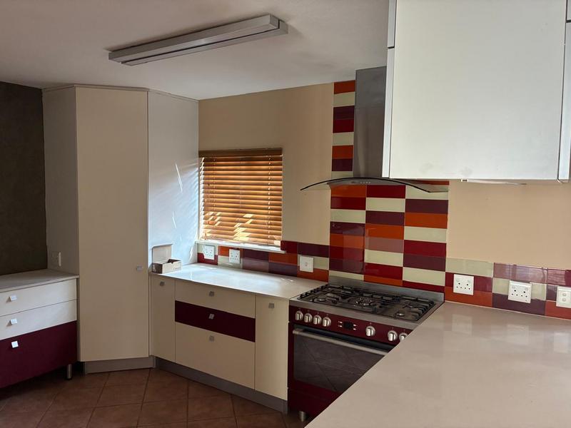 To Let 4 Bedroom Property for Rent in Waterkloof Ridge Gauteng