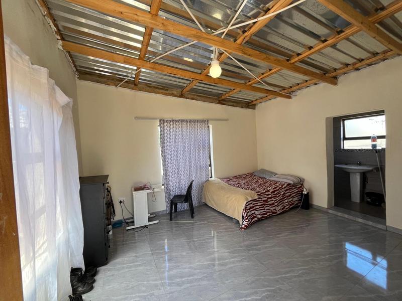 1 Bedroom Property for Sale in Lenasia South Gauteng