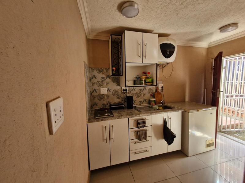To Let 1 Bedroom Property for Rent in Tembisa Gauteng