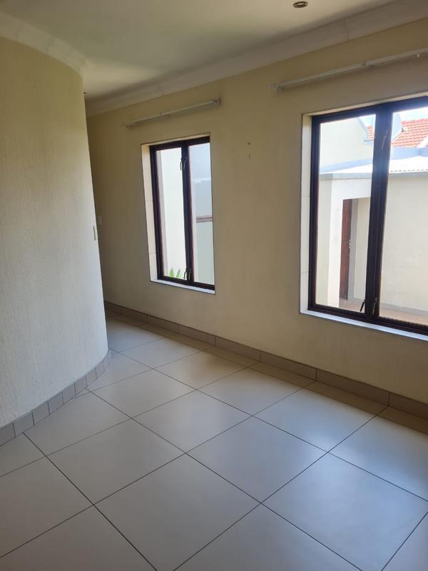 To Let 3 Bedroom Property for Rent in North Riding Gauteng